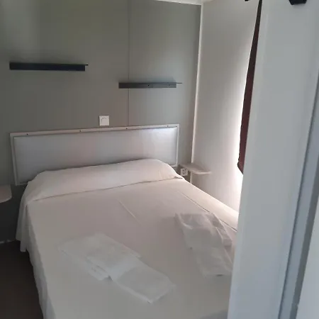 1ª O Muino - Park Κάμπινγκ *